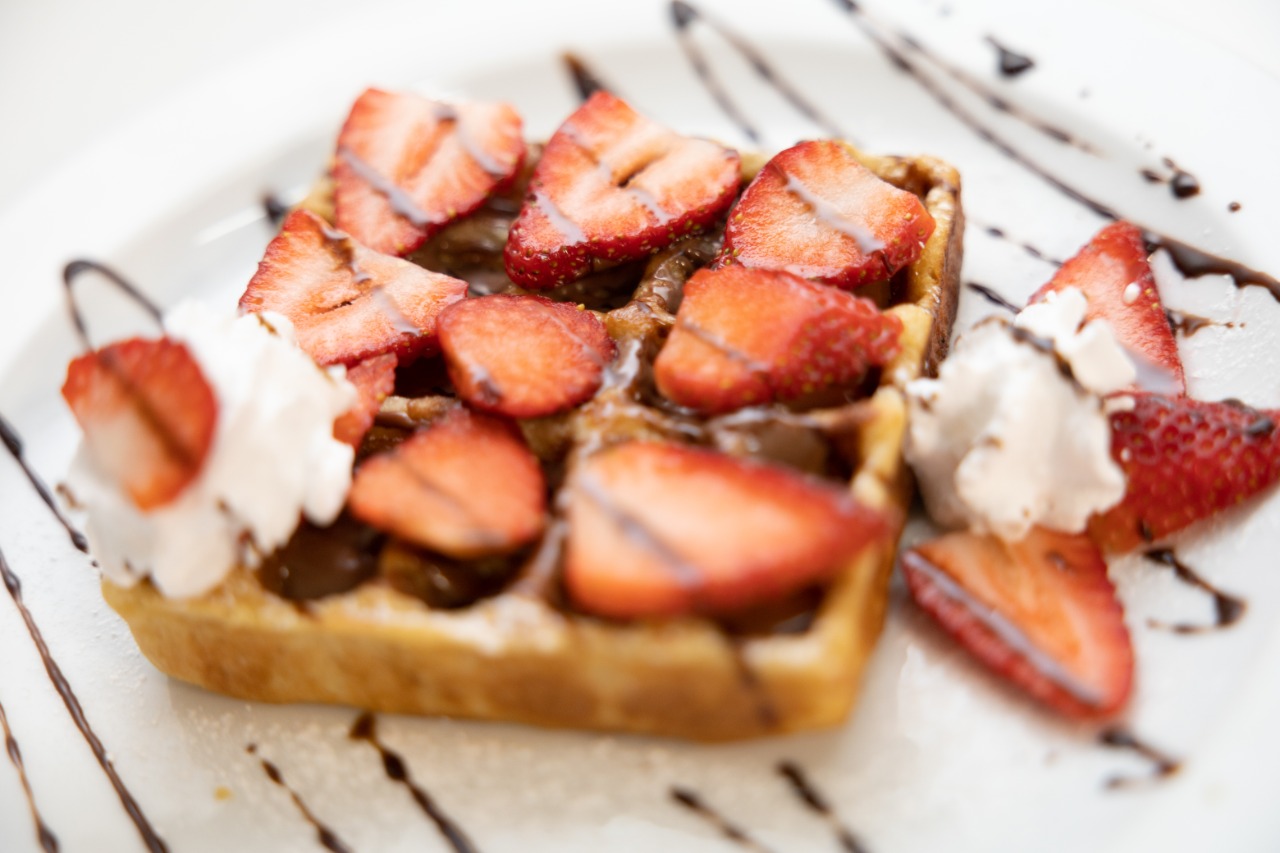 WAFFLE NUTELLA & FRESAS DOBLE